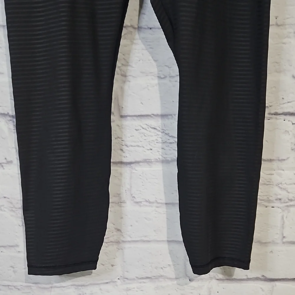 GAPfit Blackout Technology Leggings